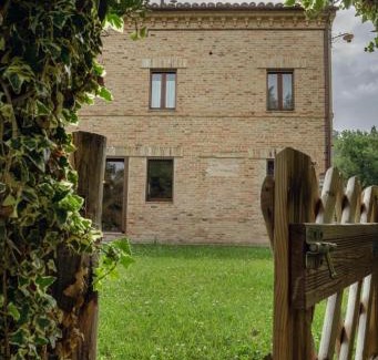 Loro Piceno Cabina | Tenuta Gran Bosco
