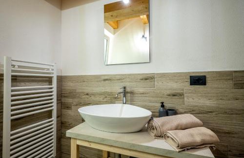 Montemezzo Apartamento | Tenuta il Sogno Ferienwohnung Bianco