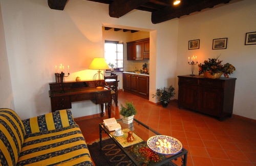 Gualdo Cattaneo Apartamento | Tenuta di Forte Sorgnano | Farmhouse with pool