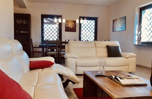 Palombara Sabina Casa | Tenuta San Marco - Unità "La Torretta" - 6+1 Ospiti - Piscina, Giardino, BBQ