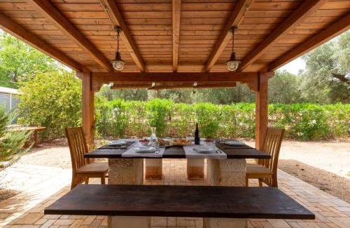 San Michele Salentino Villa | Tenuta Sardella by BarbarHouse