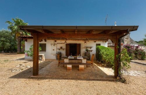 San Michele Salentino Villa | Tenuta Sardella by BarbarHouse