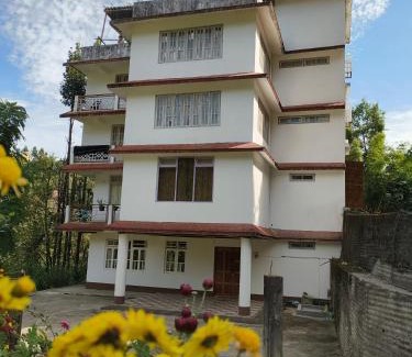 Geyzing Casa | Tenzing Hillary Pinasha Homestay