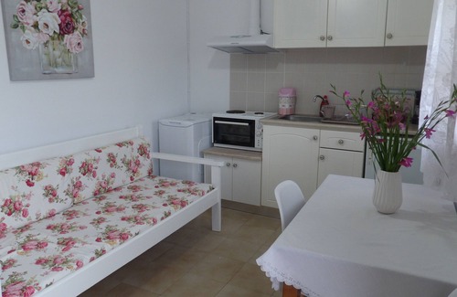 Analipsi Apartamento | TEO 3. 1 minuto a la playa soleada