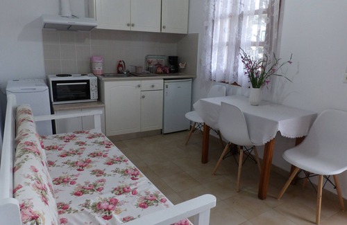 Analipsi Apartamento | TEO 3. 1 minuto a la playa soleada