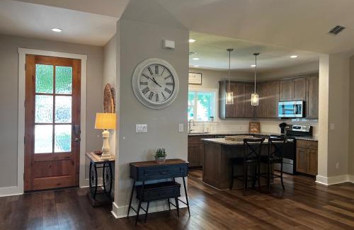 New Braunfels Casa | Tequila Mockingbird & Mint Julep