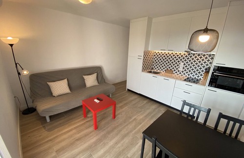 Mas Pinell Apartamento | TER 31C - Renovado, vistas al mar, aire y con piscina
