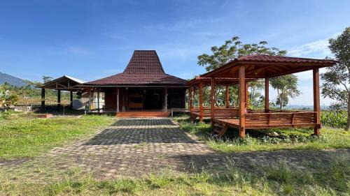 Salatiga Casa | Teras Alam