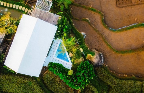 Sumatra Alquiler De RV | Teras bumi Glamping – Nature, Comfort & Culture