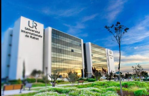 Hay Al Qoriaa Apartamento | Terminal 3