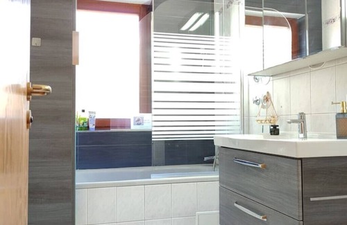 Steinenbronn Apartamento | Terminal Design Apartments - Terrasse & Waiputv