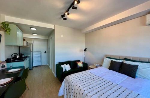 Partenon Apartamento | Terraço, Aconchegante, Gym, Ar, WiFi, PUCRS, Pet