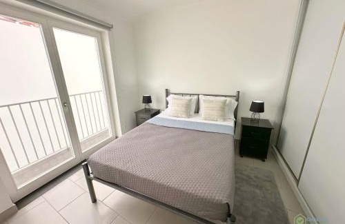 Angra do Heroismo Apartamento | Terraço e vista deslumbrante no centro de Angra