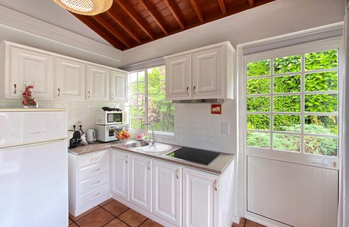 Ribeira Grande Casa | Casa da Ribeira Cottage, donde se puede estar relajado con su familia y amigos.