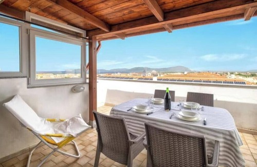 Torre dei Corsari Apartamento | Terrace and Capocaccia Sea View