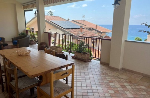 Pizzo Apartamento | Terrace and Sea View (PIEDIGROTTA TERRACE)