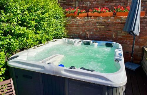 Veszprem Apartamento | Terrace Apartman Prémium Belváros Jacuzzival