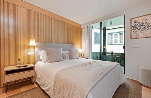 Se Apartamento | Terrace, Grill & Infinity Pool at Savoy Insular