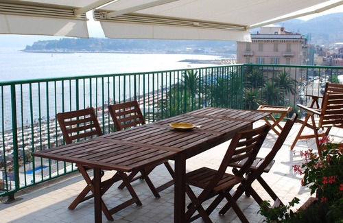 Varazze Apartamento | Terraza sobre el mar en Varazze - código citra 009065-LT-0313