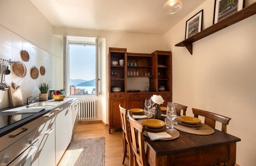 Torno Apartamento | Terrace Over Torno