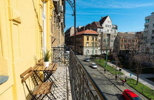 Erzsebetvaros Apartamento | Terrace VuVu - Apartment with balcony in the heart of Budapest