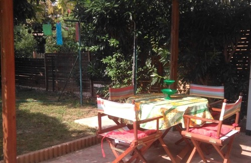 Poggio-Mezzana Casa | CASA ADOSADA CON JARDÍN PRIVADO EN UNA ALDEA EN EL MAR