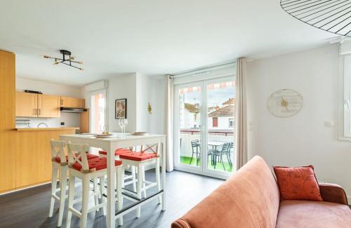 Maladiere Apartamento | Terracotta, chaleureux appartement calme pour 2 personnes, avec Parking privé, idéal séjour business