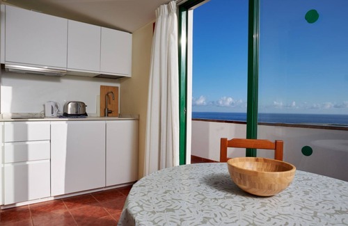 Icod de los Vinos Apartamento | Terrazas Malpaís 6 Un apartamento dentro de una platanera junto al mar