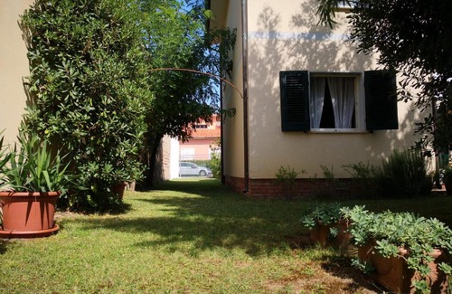 Marina di Pietrasanta Apartamento | Terrazza,giardino al mare