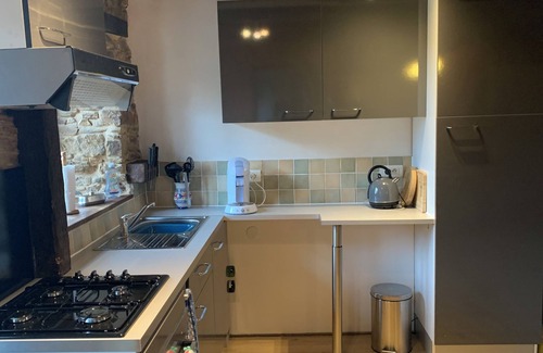 Mialet Apartamento | Terrific 1-bedroom apartment in Miallet. Forget your worries & relax in peace.