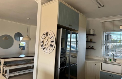 Ballito Apartamento | Terrific 3 bedroom apartment in Dolphin Coast with AC WiFi and 2 Full bathrooms
