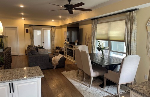 Greenville Casa | Terrific 3-bedroom house 20 mins away from NYC