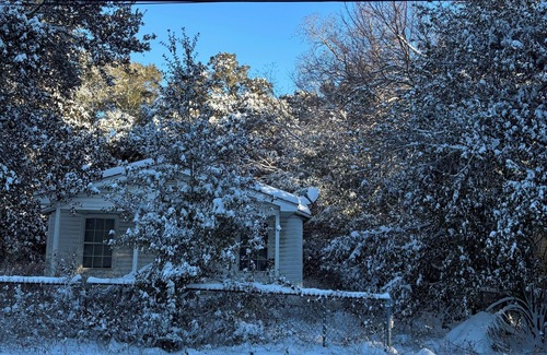 South Pensacola Casa | Terrific 4-bedroom house with AC in Pensacola