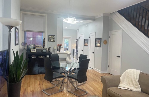Truxton Circle Casa | Terrific and Cozy Row home 1 mile from the Capitol