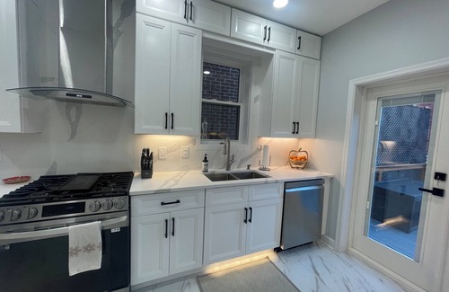 Truxton Circle Casa | Terrific and Cozy Row home 1 mile from the Capitol