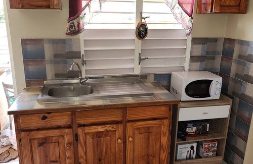 Eden Gardens Apartamento | Terrific Apartment with WiFi in Kingston 3, Jamaica West Indies