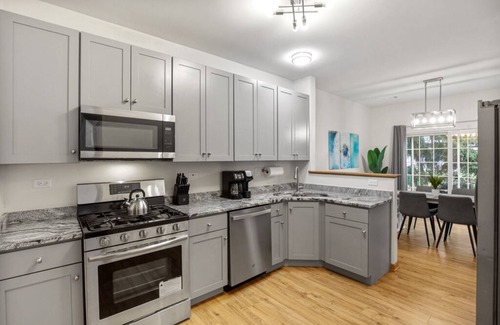 Naperville Casa | Terrific Naper Townhouse 3beds/2.5 baths