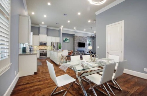 Riverside Terrace Apartamento | Tesla-Charger | TX Medical Ctr | Sleeps 7 | 5 beds