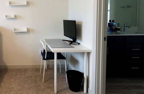 Austin Casa | Tesla Luxe Retreat: Sleeps 10