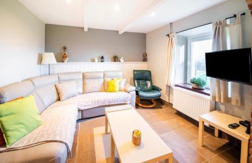Petit-Thier Casa | Test Property Beautiful holiday home near Vielsalm with rural view