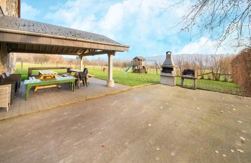 Petit-Thier Casa | Test Property Beautiful holiday home near Vielsalm with rural view