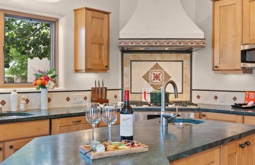 Santa Fe Casa | Tesuque Getaway w/ Hot Tub