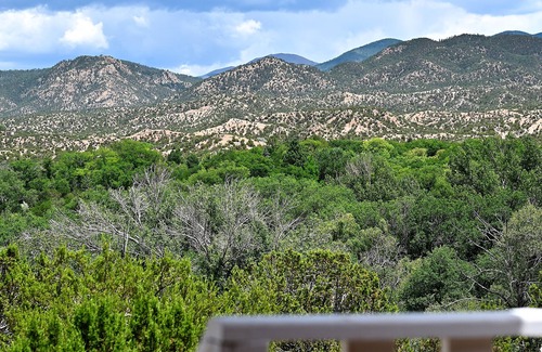 Tesuque Cama Y Desayuno | Tesuque Outpost |3 Casitas |Best views in Santa Fe
