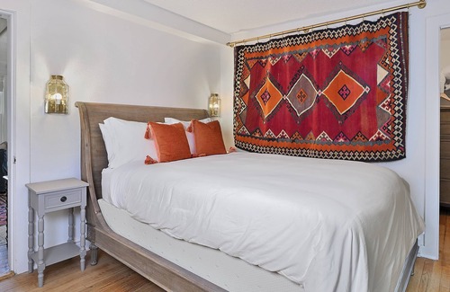 Tesuque Cama Y Desayuno | Tesuque Outpost |Casita H | Best views in Santa Fe