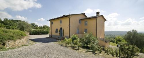 Capannori Villa | Teto by Salogi Villas