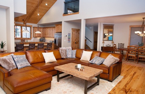Victor Casa | Teton Springs Luxury Home Golf Course View Close to Jackson Hole/Grand Teton