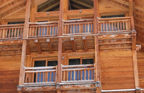 Les Claux Chalet De Esquí | TETRAS I Chalet de Prestige Vars 2000, sleeps 12 ( 8 adults/4 children)