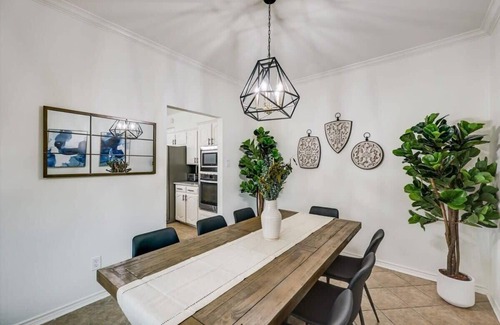 Rowlett Casa | Texan 5/3 Oasis - Hot tub, Pool, Cinema Room