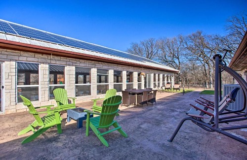 Albany Casa | Texas Abode with Pool about 25 Miles to Lake Texoma!