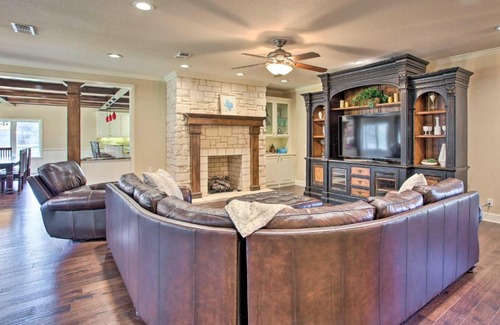 Albany Casa | Texas Abode with Pool about 25 Miles to Lake Texoma!
